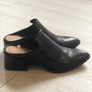 Universal Thread Black Studded Mules